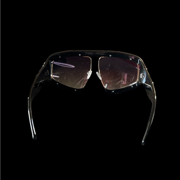 Fun sunglasses - Picture 2 of 5